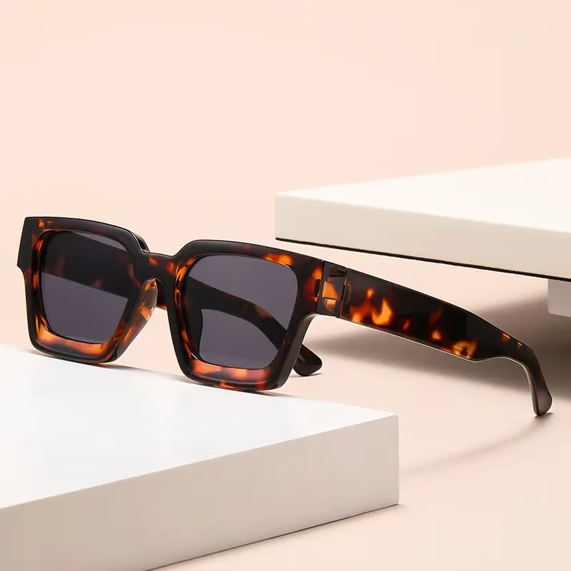 Vintage Fashion Brands - New Retro Classic Square Sunglasses For
