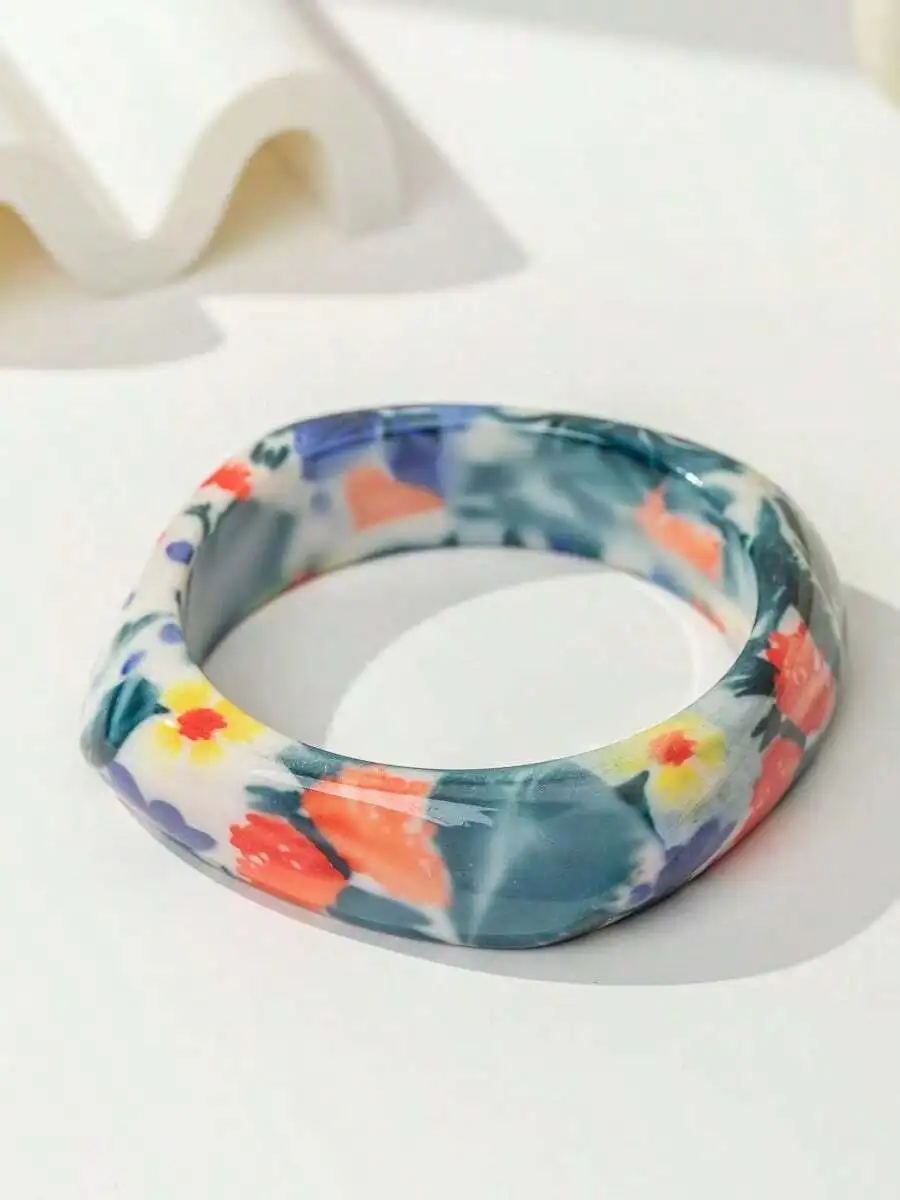 Retro Floral Resin Bangle Aest - Vintage Fashion Retro Outfit recensie en prijs