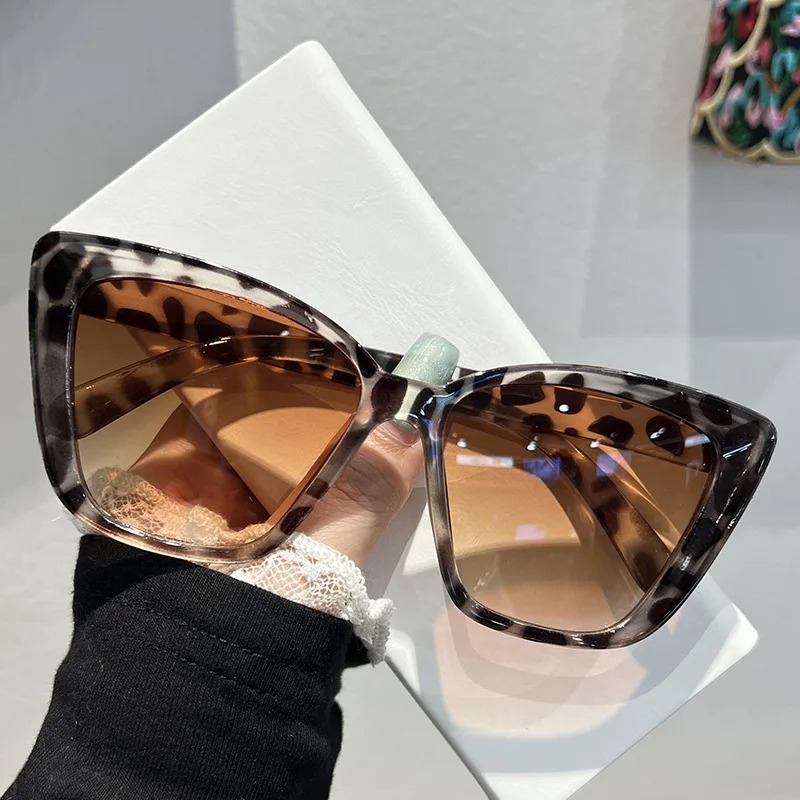 Trendy Cat Eye Sunglasses for  - Vintage Fashion Design recensie en prijs